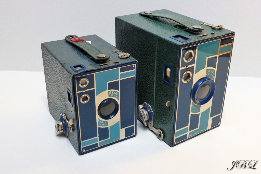 Appareil Photo Vintage EASTMAN KODAK - Modèle Beau Brownie à Double Lentille, Ancien Et Fonctionnel