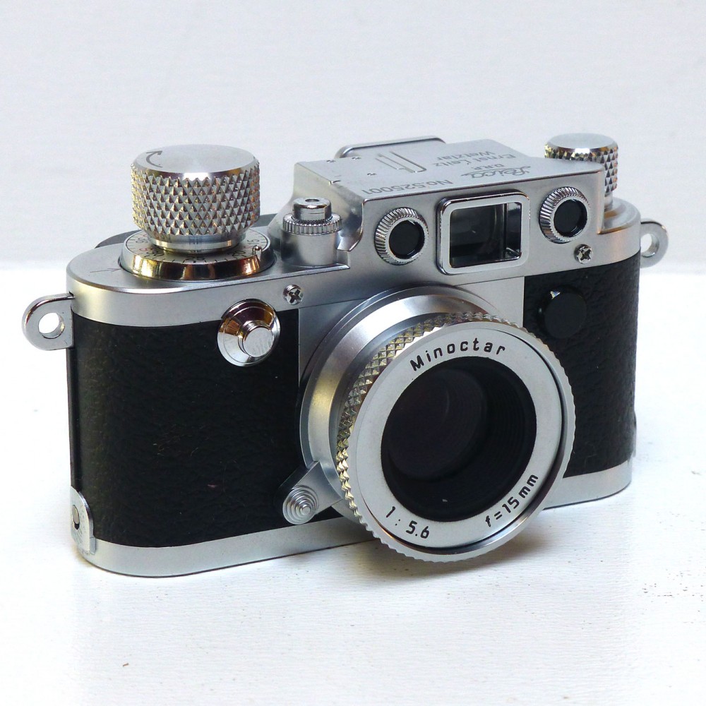 Appareil photo numérique classique Minox Leica M3 avec objectif Minox